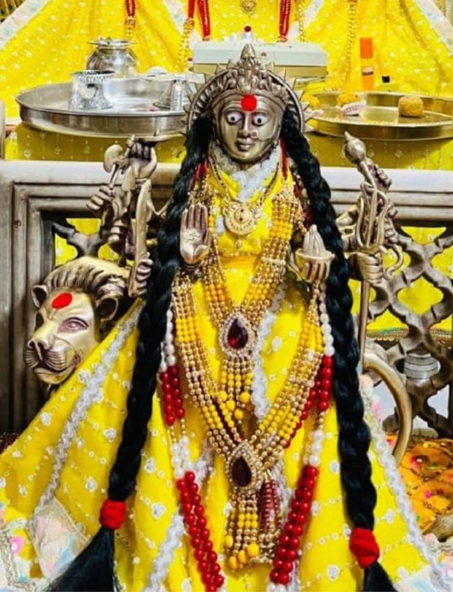 Devotees gathered for the Bhasma Aarti at sunrise